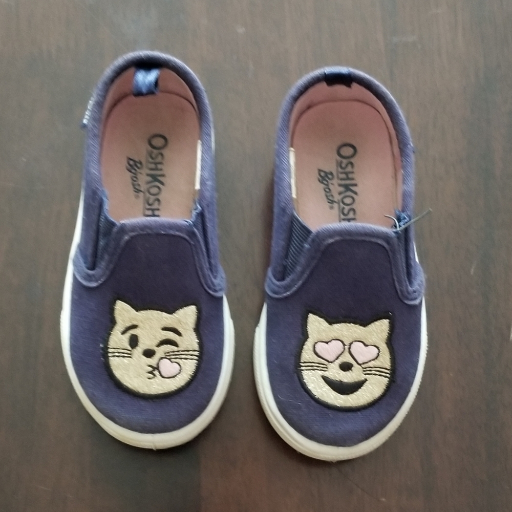OshKosh B'gosh toddler shoes size 6
